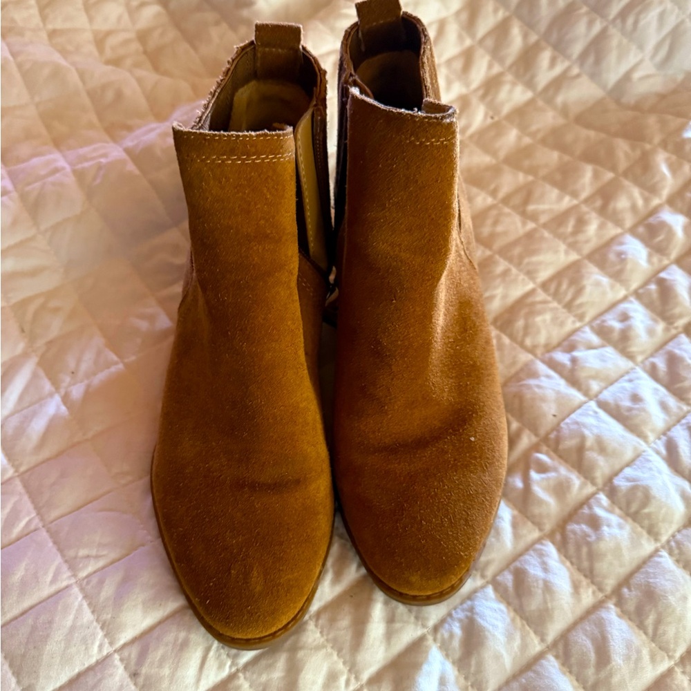 Stylish Tan Ankle Boots for Women